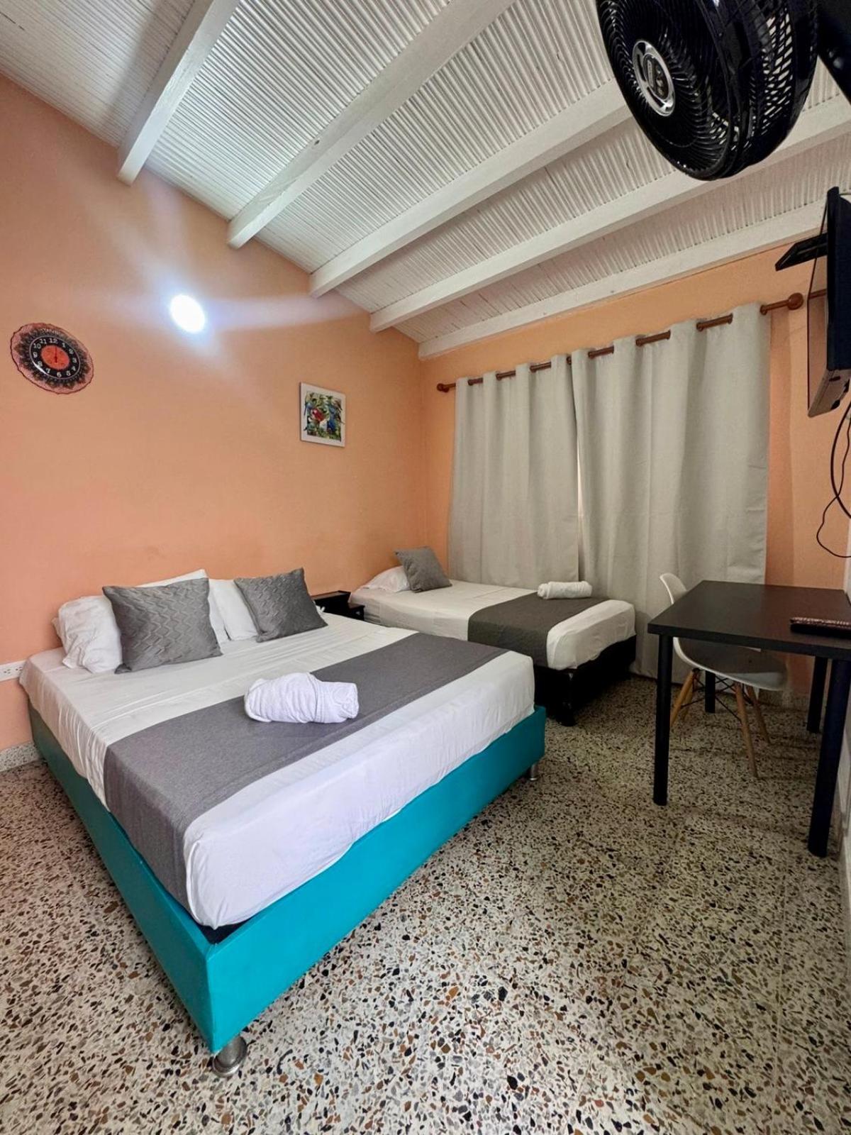 Casa De Pinos Hotel Bucaramanga Esterno foto